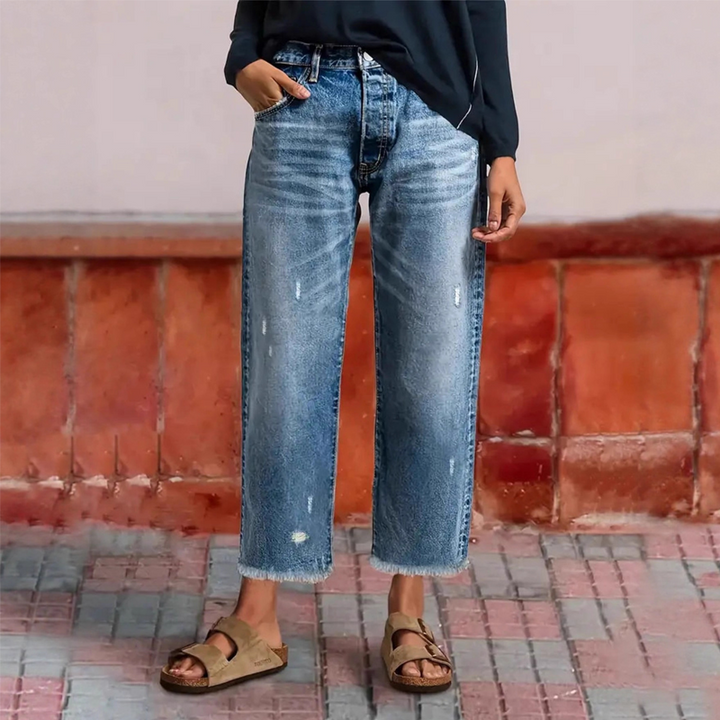 Janet | Retro Cropped Straight Jeans
